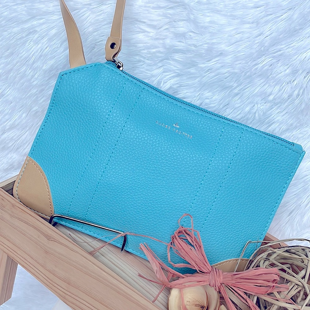 Globe-Trotter Wristlet
